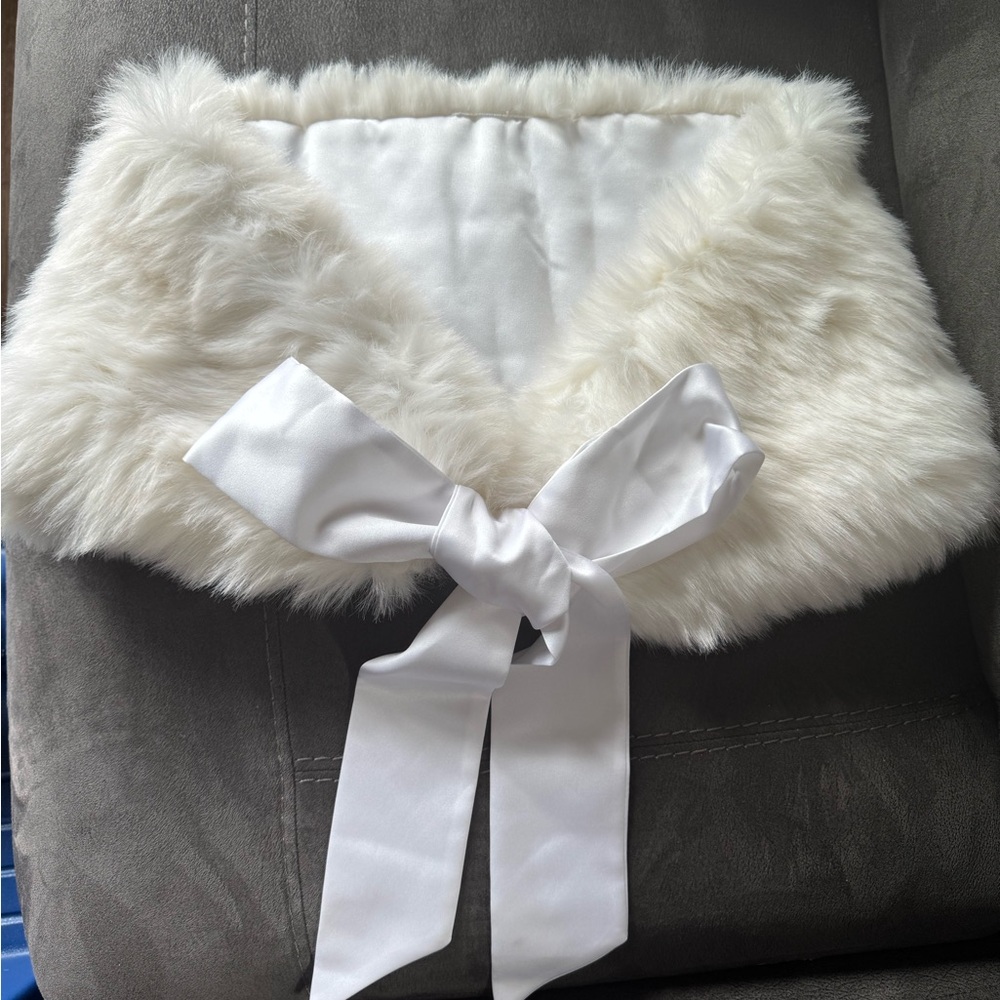 David’s bridal wedding dress fuzzy shoulder wrap with satin tie